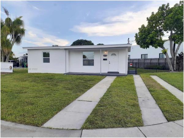 Westwood Lakes Residential, 10700 SW 46th St, Westwood Lakes, Florida 33165, image 1