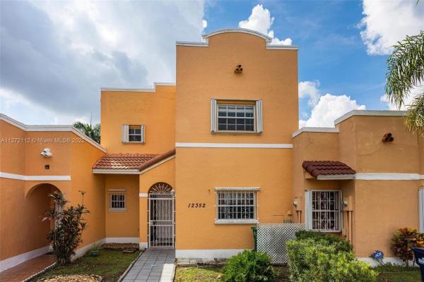Lake Pointe, 12352 NW 7th Ln, Tamiami, Florida 33182, image 1