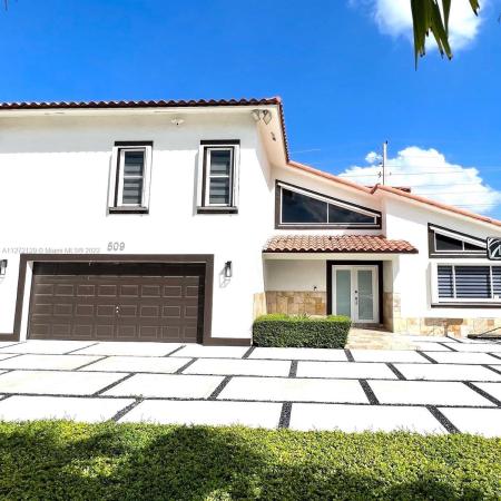 University Park West, 509 SW 136th Pl, Tamiami, Florida 33184, image 1