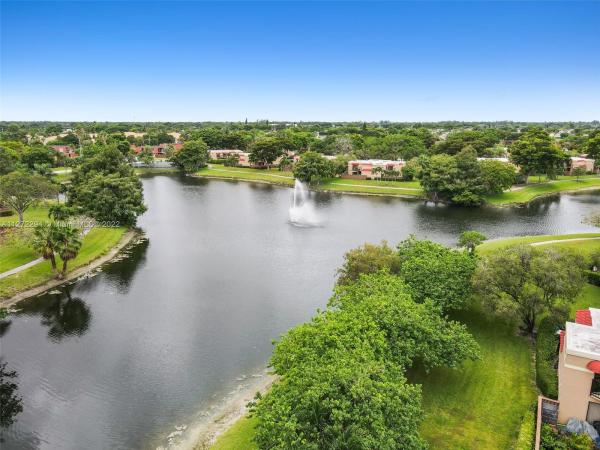 Banyan Lake, 8110 Severn Dr #D, Boca Raton, Florida 33433, image 2