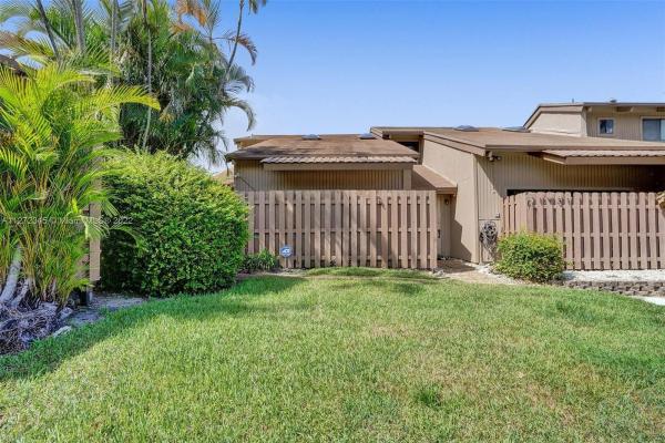 The Escape At Arrowhead, 1935 SW 81st Ter, Davie, Florida 33324, image 2
