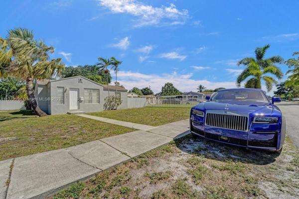 Washington Heights, 2443 Dewey St, Hollywood, Florida 33020, image 1