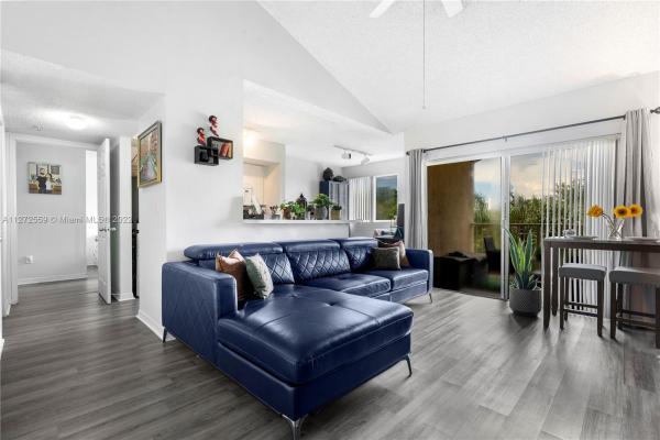 Royal Grand, 2600 S University Dr #303, Davie, Florida 33328, image 1