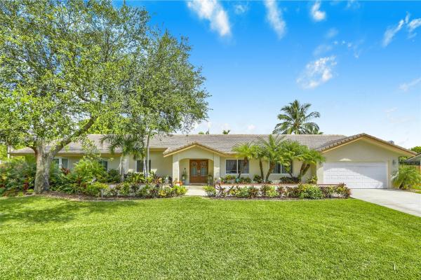 Pinewood Estates, 10461 SW 121st St, Kendall, Florida 33176, image 2