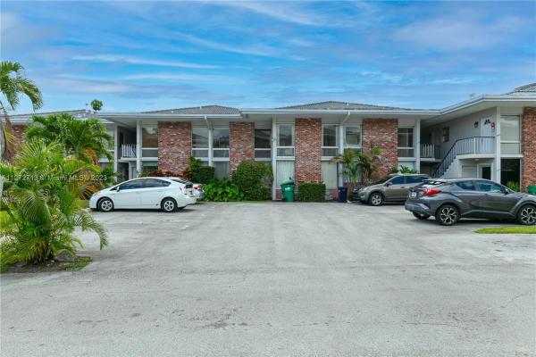 Country Club Of Miami, 6798 Brookline Dr #6798, Country Club, Florida 33015, image 1
