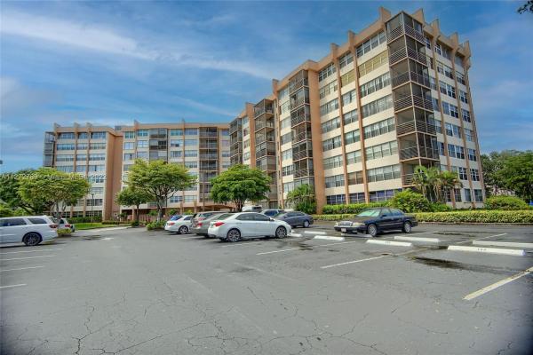 The Elm, 1000 Saint Charles Pl #219, Pembroke Pines, Florida 33026, image 1