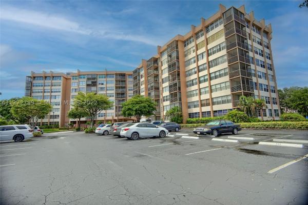 The Elm, 1000 Saint Charles Pl #219, Pembroke Pines, Florida 33026, image 1