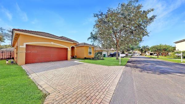 East Lake, 695 SE 30th Dr, Homestead, Florida 33033, image 2