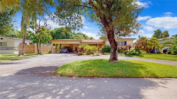 Miramar Tropical, 2061 Alcazar Dr, Miramar, Florida 33023, image 2