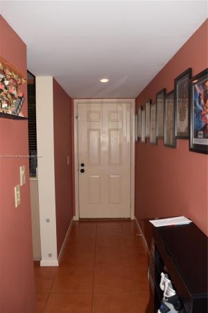 Whitehall Of Pine Island Ridge, 1516 Whitehall Dr #205, Davie, Florida 33324, image 2