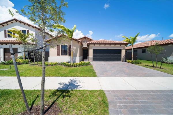 Silver Palms North, 11883 SW 232nd Ln, Princeton, Florida 33032, image 2