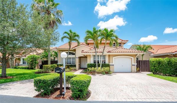 Park Isle At Lakes Of The Meadow, 14738 SW 43rd Way, Kendall West, Florida 33185, image 1