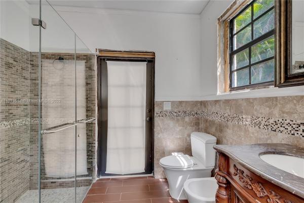 Granada, 522 Alhambra Cir, Coral Gables, Florida 33134, image 2