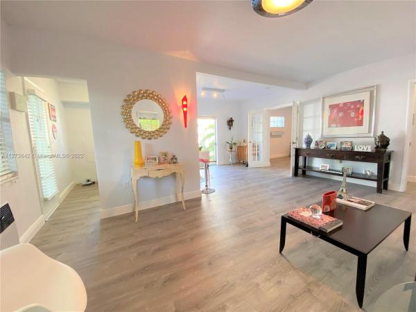 Lincoln Road Villas East, 1611 West Ave #9, Miami Beach, Florida 33139, image 1
