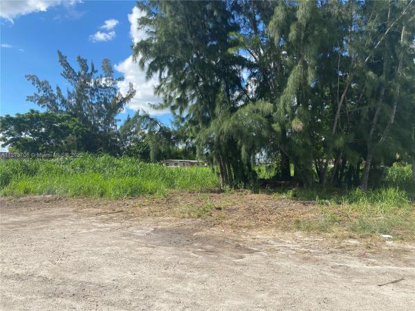Dixie Pines, 21500 SW 120th Ave, Goulds, Florida 33177, image 1