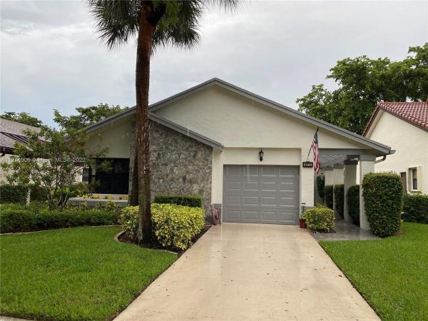 Fairmont Place, 4912 Boxwood Cir, Boynton Beach, Florida 33436, image 1