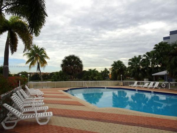 The Beach Club At Fontainebleau Park, 9351 W Fontainebleau Blvd #B403, Fountainebleau, Florida 33172, image 2