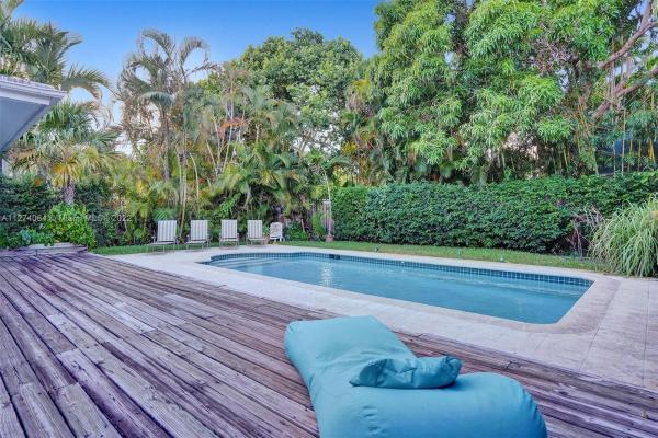 Central Park, 1635 NE 6th Ct, Fort Lauderdale, Florida 33304, image 1
