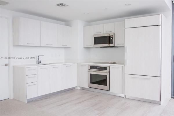 Brickell Heights East, 45 SW 9th St #4001, Miami, Florida 33130, image 2