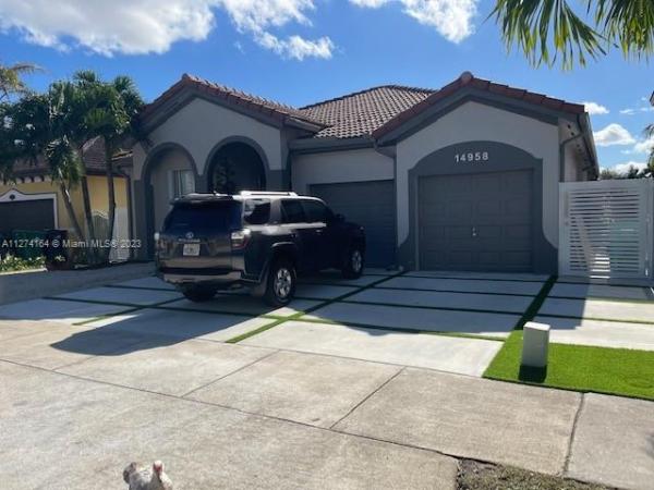 Grand Lakes, 14958 SW 22nd St, University Park, Florida 33185, image 1