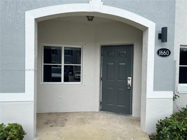 Venetia Groves, 1660 SE 30th St, Homestead, Florida 33035, image 2