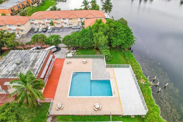 Laguna Club East, 260 NW 107th Ave #209, Fountainebleau, Florida 33172, image 1