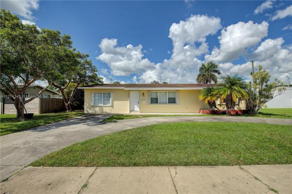 205 NW 22nd St, Unincorporated Dade County, Florida 33030, image 2