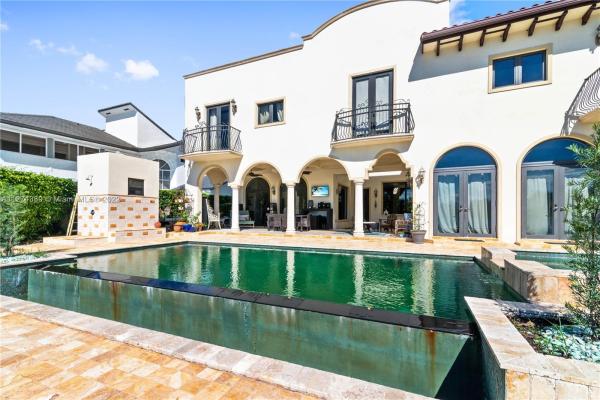 Royal Oaks, 16242 NW 79th Ave, Miami Lakes, Florida 33016, image 2