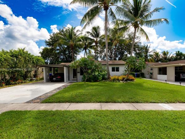 Sheridan Park, 2401 N 58th Ave, Hollywood, Florida 33021, image 1