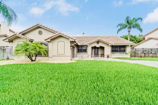 Crossbow At Ivanhoe, 6981 E Wedgewood Ave, Davie, Florida 33331, image 1