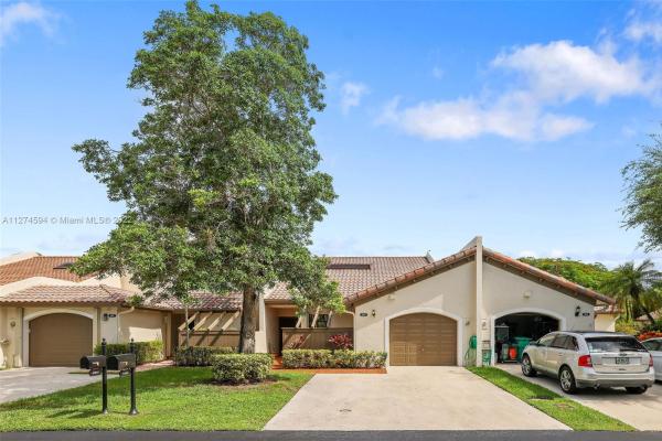 Kings Court West, 11509 SW 84th Ln, Kendall, Florida 33173, image 1
