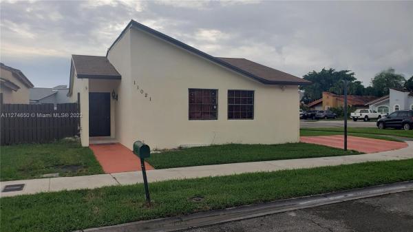 Les Jardines Of Kendall, 11021 SW 142nd Pl, The Hammocks, Florida 33186, image 1