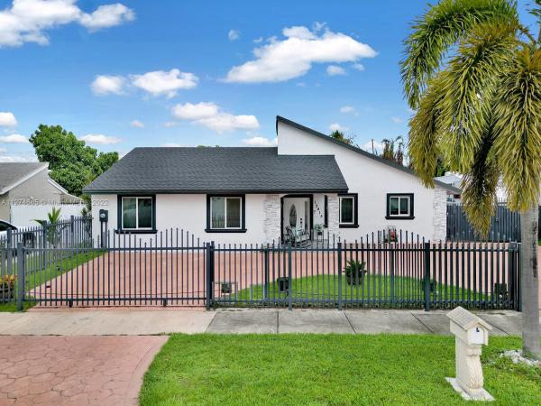 Oak Park, 12415 SW 207th Ter, South Miami Heights, Florida 33177, image 2