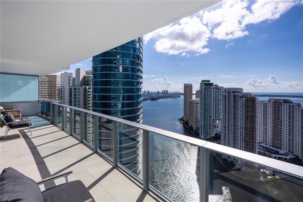 Epic Hotel & Residences, 200 Biscayne Boulevard Way #4007, Miami, Florida 33131, image 2