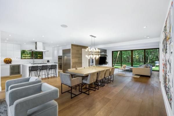 Sunset Lake, 3055 N Bay Rd, Miami Beach, Florida 33140, image 1