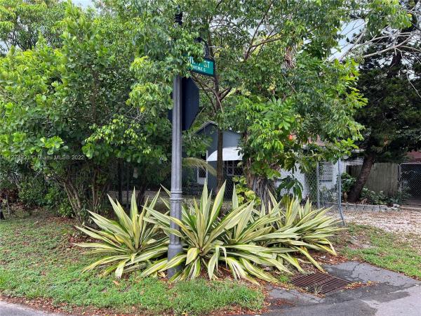 Progresso Village, 700 NW 4th Ave, Fort Lauderdale, Florida 33311, image 1
