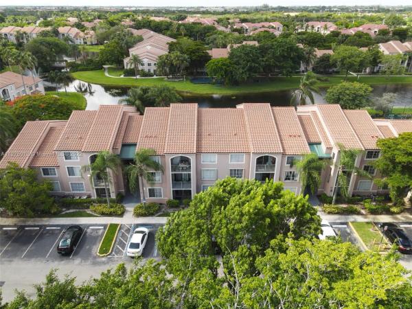 St Andrews At Miramar, 12172 Saint Andrews Pl #307, Miramar, Florida 33025, image 2