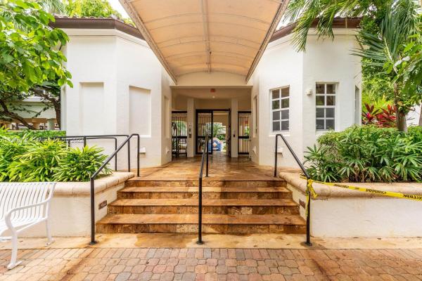 Mediterranean Village, 3900 Island Blvd #B205, Aventura, Florida 33160, image 1