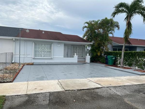 Golf Villas, 8365 SW 10th Ter, Westchester, Florida 33144, image 1