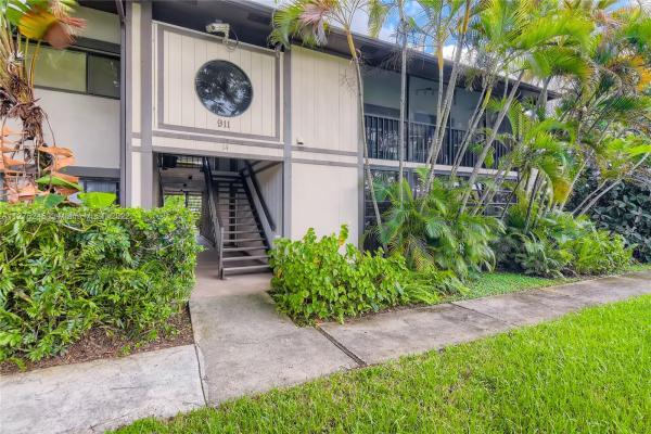 Carmel At The California Club, 911 NE 199th St #102-14, Ives Estates, Florida 33179, image 1