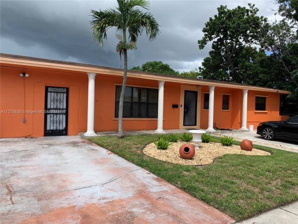 Scott Lake Manor, 1245 NW 180th Ter, Miami Gardens, Florida 33169, image 2