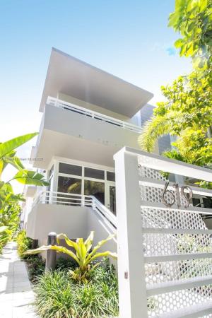 D Gems, 619 Meridian Ave #5, Miami Beach, Florida 33139, image 1