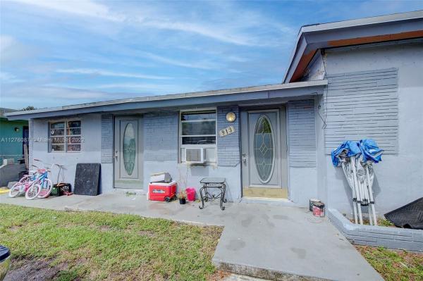 Meekins, 913 Foster Rd, Hallandale Beach, Florida 33009, image 1