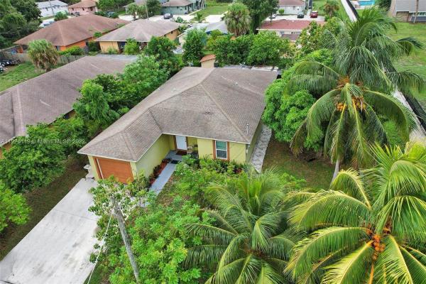 Riviera Beach No HOA, 1691 W 26th Ct, Riviera Beach, Florida 33404, image 2