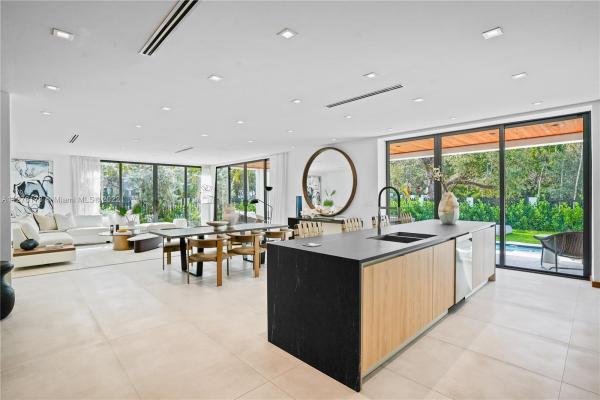 Rhodes, 2231 Tigertail Ave, Miami, Florida 33133, image 1