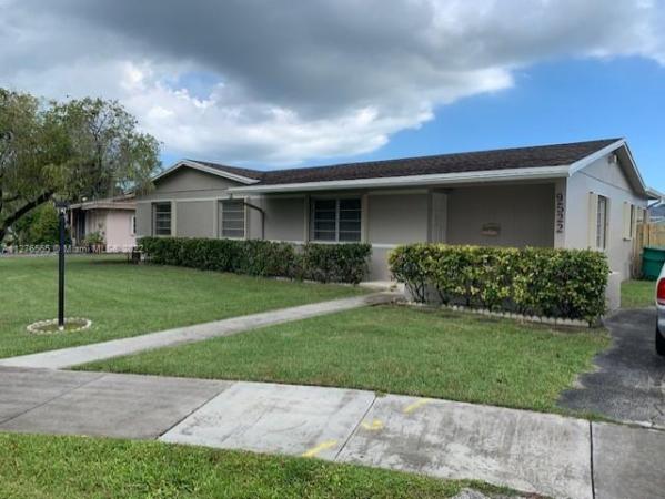 Bel Aire, 9522 SW 189th Ter, Cutler Bay, Florida 33157, image 2