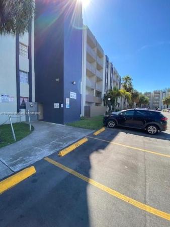 Samari Lake East, 10000 NW 80th Ct #2457, Hialeah Gardens, Florida 33016, image 2