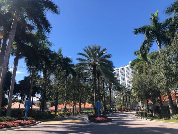 Mystic Pointe Tower 500, 3530 Mystic Pointe Dr #2811, Aventura, Florida 33180, image 1