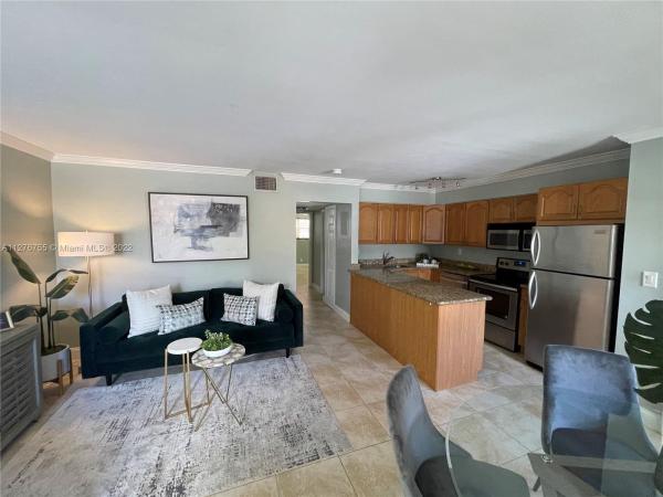 Azul At Kimberly Lake, 4050 NE 12th Ter #12-1, Oakland Park, Florida 33334, image 1