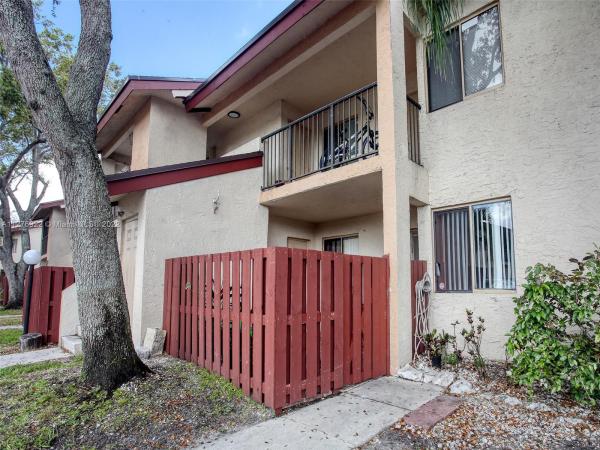 Royale Gardens, 8011 Southgate Blvd #L4, North Lauderdale, Florida 33068, image 1